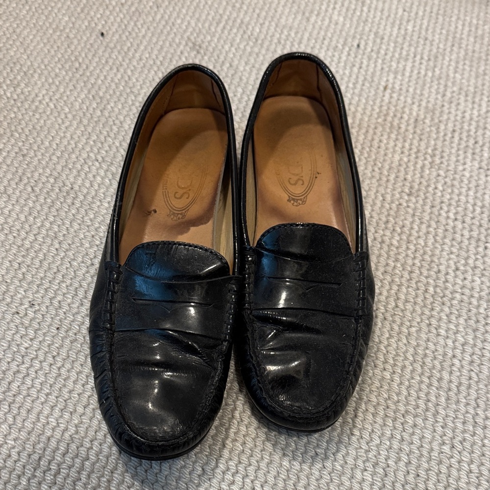 Tod's Women's Black Leather Loafers